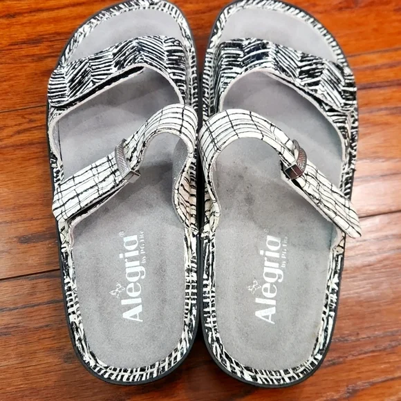 Alegria Karmen Unity Metallic Slides - Picture 3 of 6